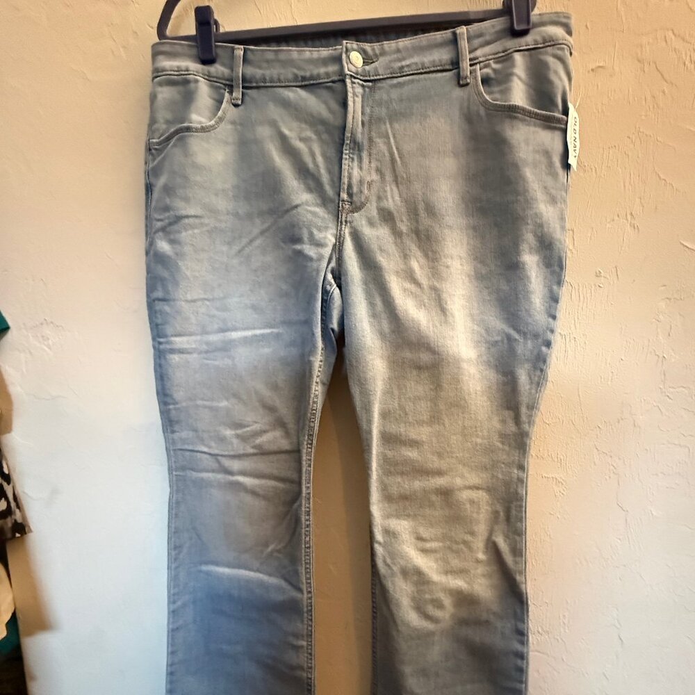 NEW Old Navy Mid-Rise WOW Boot-cut Women's, 18 Petite